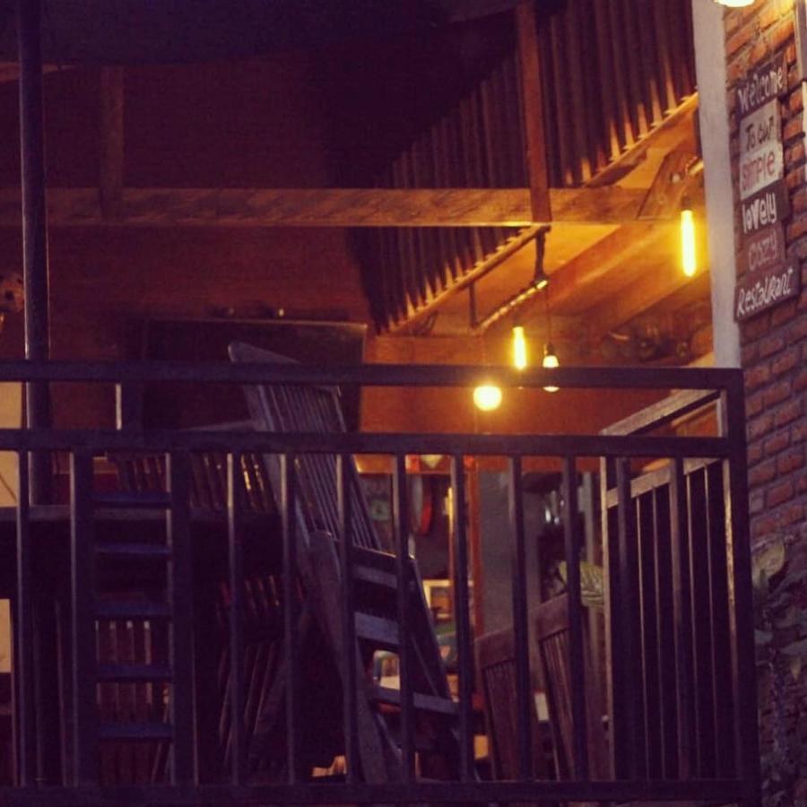 Bintang By Tobias Lodge Cafe & Restaurant Kelimutu Exterior foto